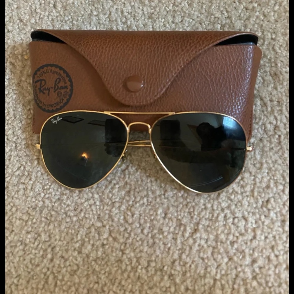 Vintage Ray-Ban Aviator Sunglasses with case made in Italy